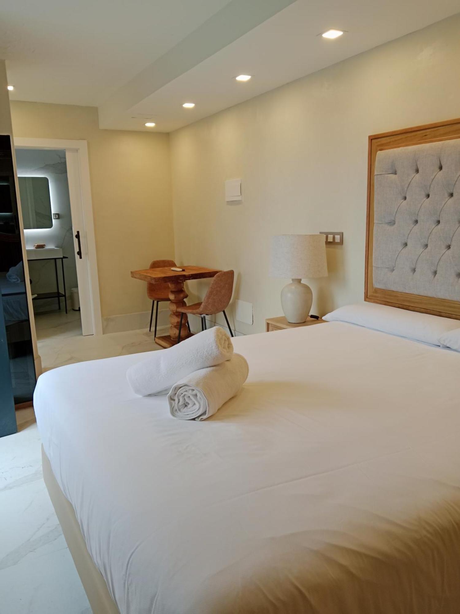 La Aldea Sonada Hotell Oviedo Exteriör bild